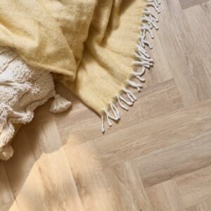 CA 184 dab WINDSOR Herringbone panele WINYLOWE na KLIK wzór JODEŁKI 59x15cm - Arbiton AMARON HB