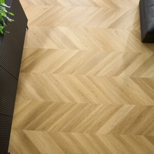 CLC 223 dąb MENOR CHEVRON panele WINYLOWE na KLIK wzór JODŁY FRANCUSKIEJ 60x12cm - Arbiton AMARON HB